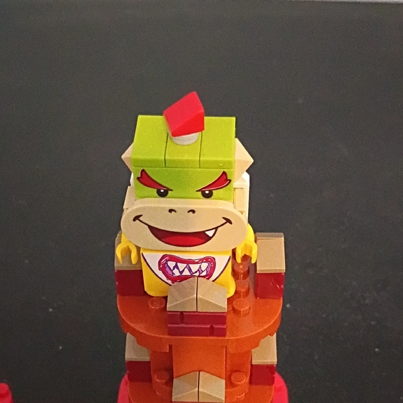 2 Lego Super Mario Building Sets with Interactive Features - Picture 5 of 7